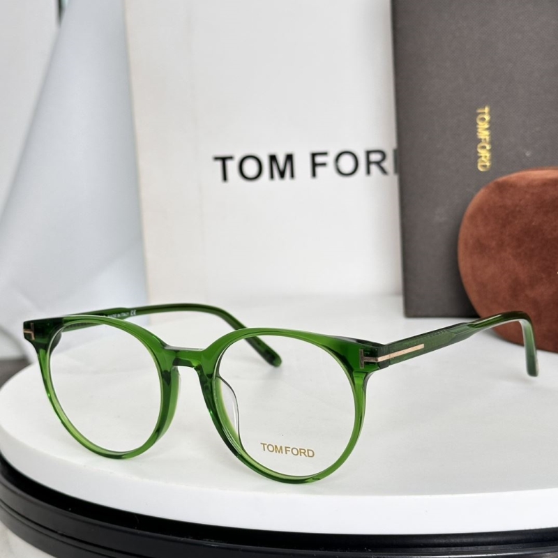 TOM FORD